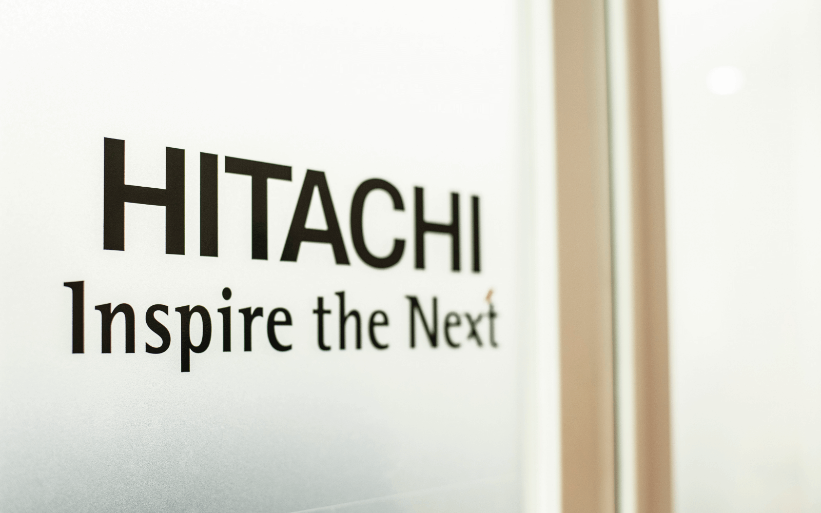 HITACHI Inspire the Next