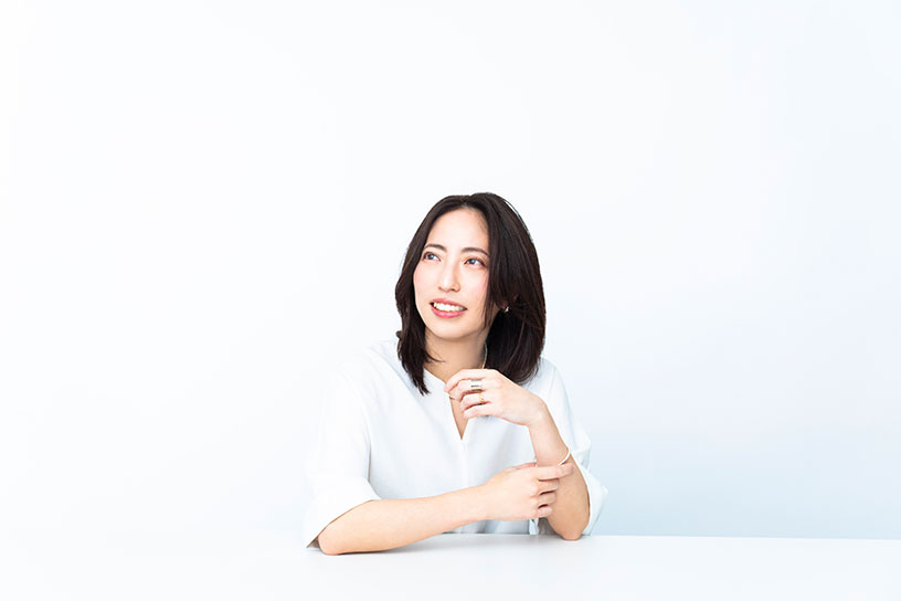 ���c ���ߎq